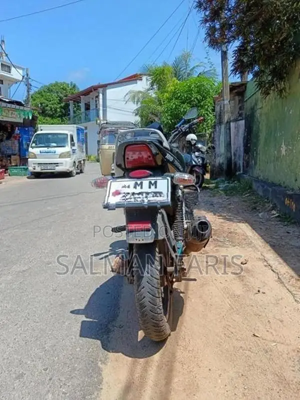 Bajaj Pulsar 180 2006