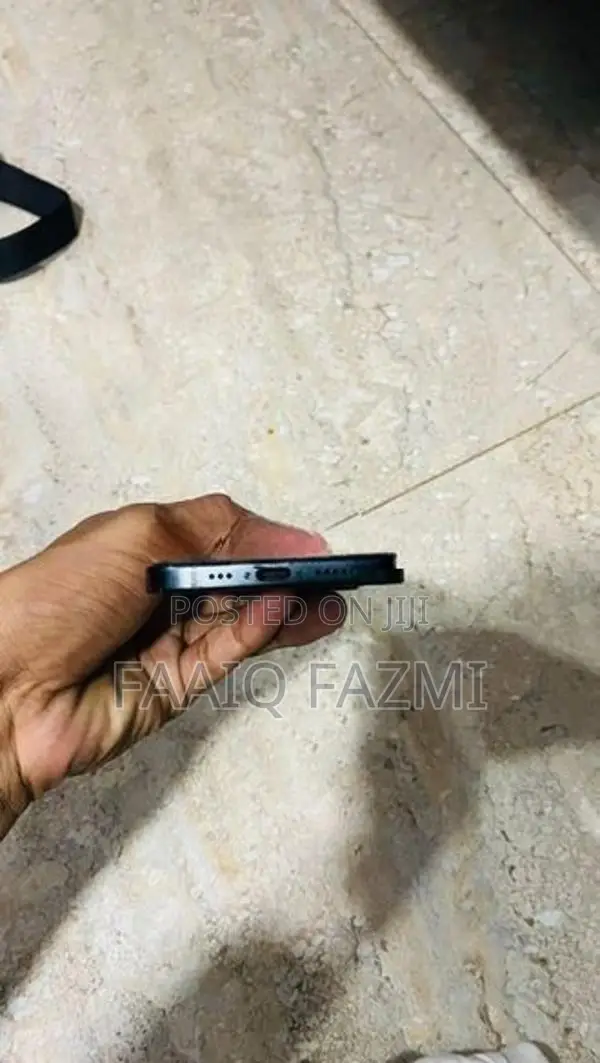 Apple iPhone 15 (Used)