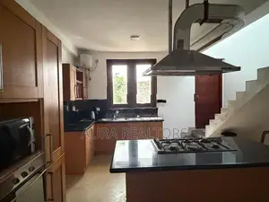 Luxury House For Sale In Battaramulla (P-340)