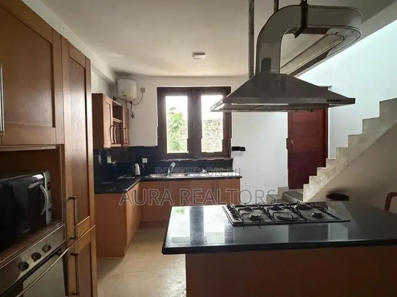 Luxury House For Sale In Battaramulla (P-340)
