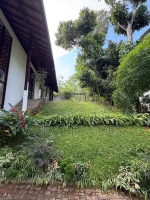 Luxury House For Sale In Battaramulla (P-340)