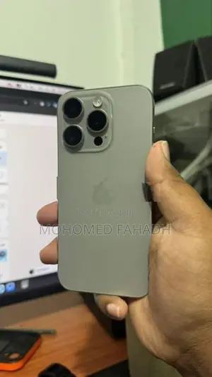 Apple iPhone 15 Pro (Used)
