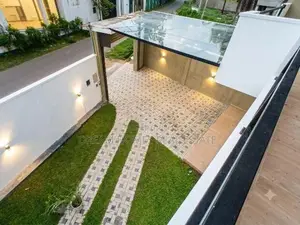 Beautiful Solid Luxury 2 Story House In Piliyandala