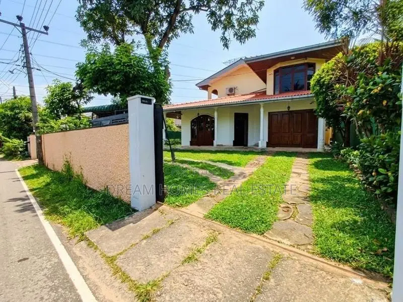 Piliyandala RD Facing - Residence OR Commercial
