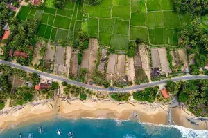 දික්වැල්ල නගරයේ මුහුදට අසන්නයෙන් හොදම ඉඩම්