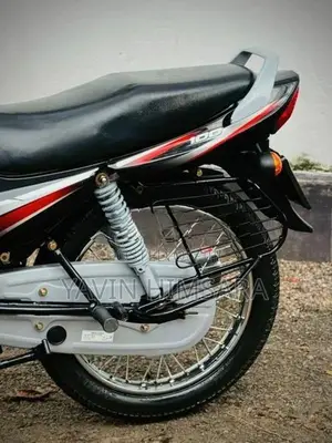 Bajaj CT100 2005