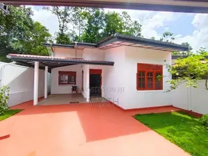 ගඩොල්වලින් සෑදු ළස්සන තනි මහල් නිවසක් විකිනිමට කොටිටාවෙි