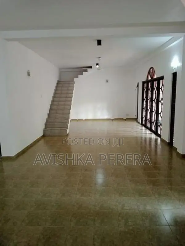 House for Rent in Residential Area - Pelawatta