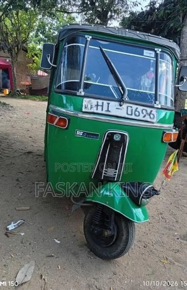 Bajaj RE 2004