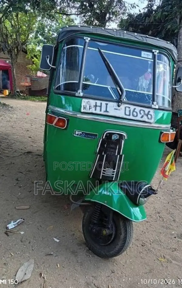 Bajaj RE 2004