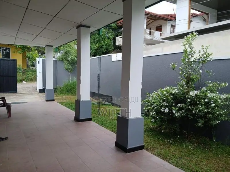Single House for Sale in Kottawa