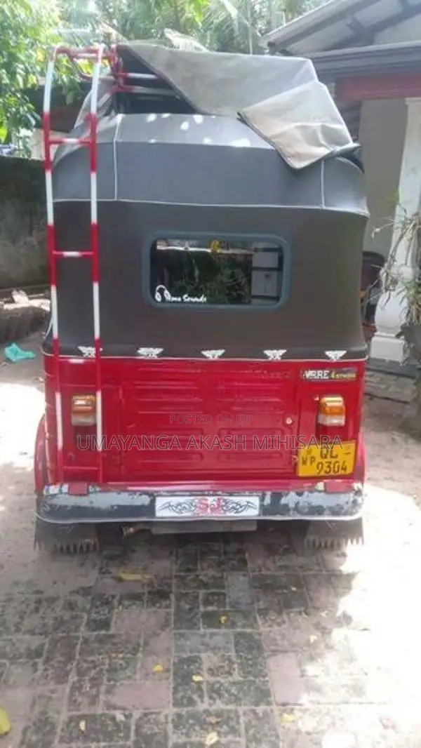 Bajaj RE 2007