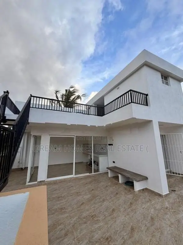 Spacious Two-Storey House For Sale – Pothuarawa Road, Malabe