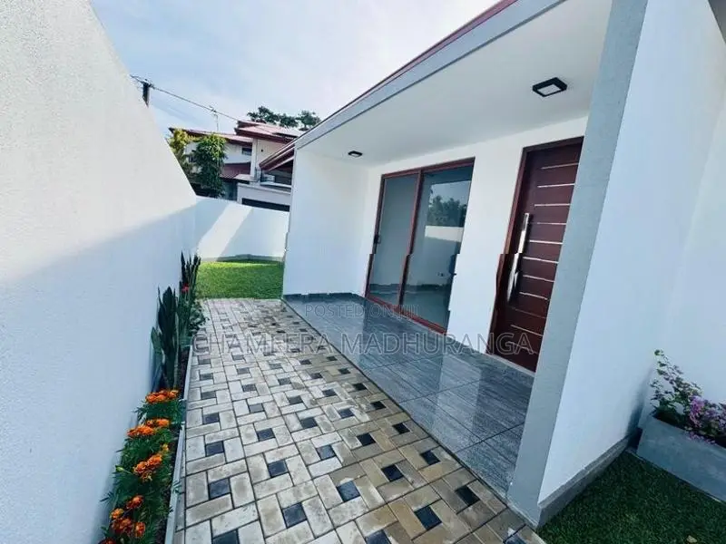 Brand New House For Sale In Gampaha City