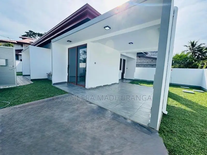 Brand New House For Sale In Gampaha City