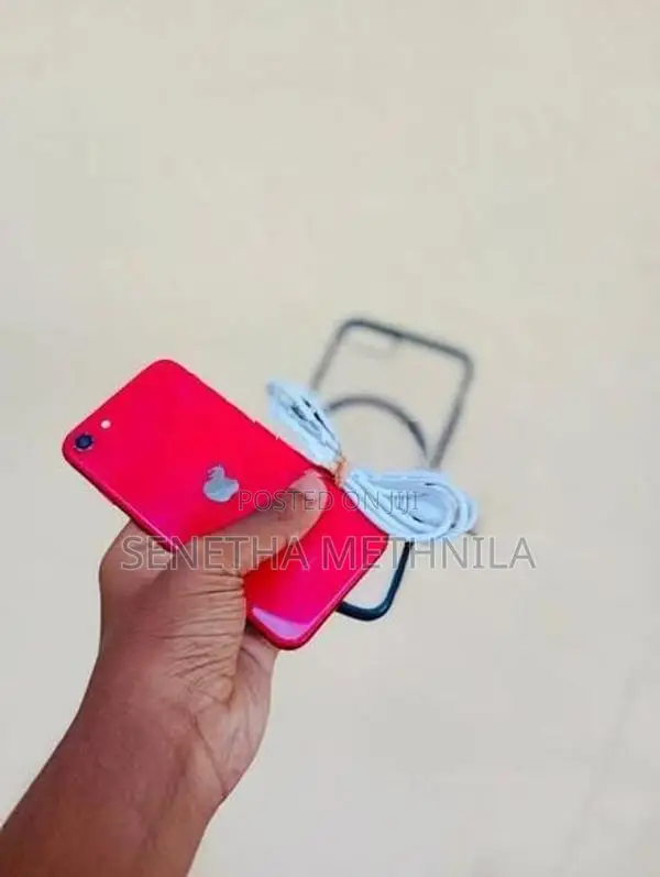 Apple iPhone SE 2 (Used)