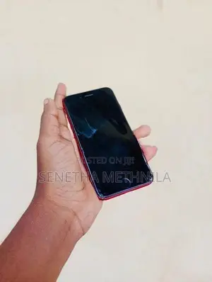 Apple iPhone SE 2 (Used)