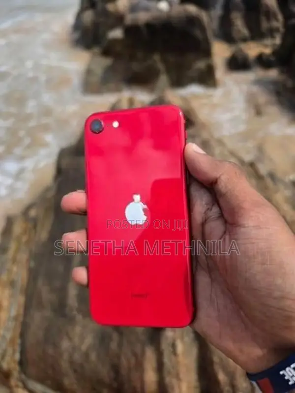 Apple iPhone SE 2 (Used)