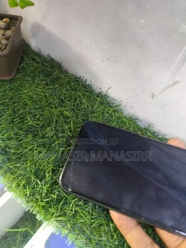 Apple iPhone X (Used)