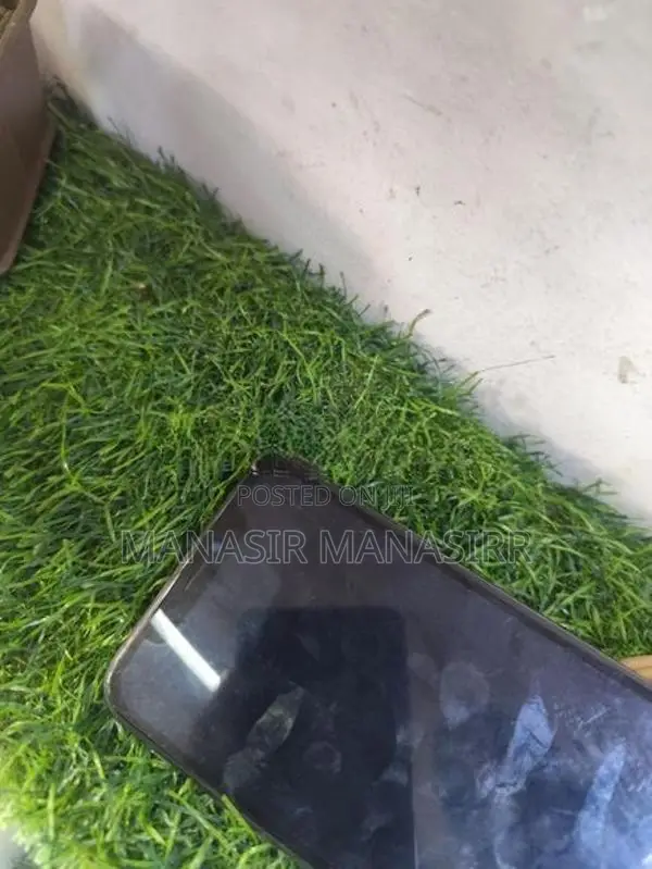 Apple iPhone X (Used)