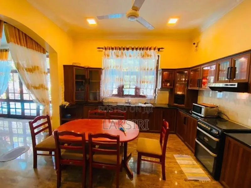 5 Bedrooms Furnished Solar Electricity House Rent Thalawathugoda