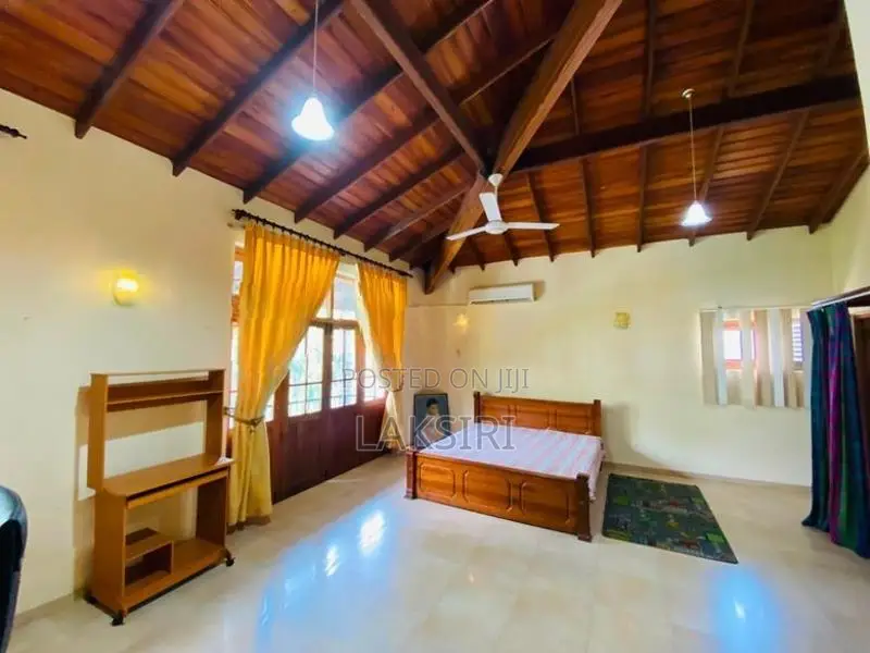 5 Bedrooms Furnished Solar Electricity House Rent Thalawathugoda