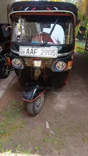Bajaj RE 2012