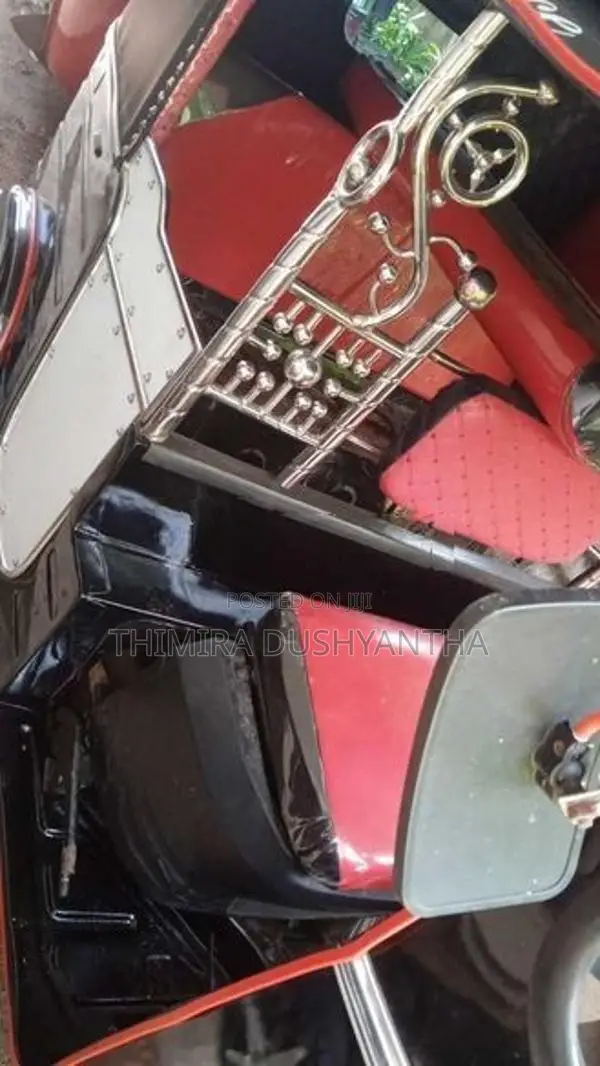 Bajaj RE 2012