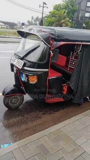 Bajaj RE 2012