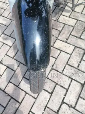 Bajaj CT100 2013