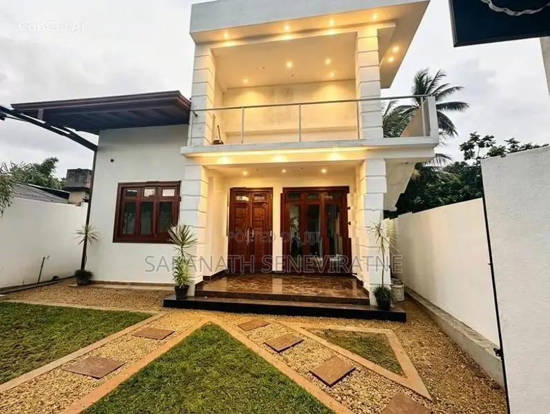 Brand-New Modern House in Polgasowita - Kottawa Rd 200 m to Bus