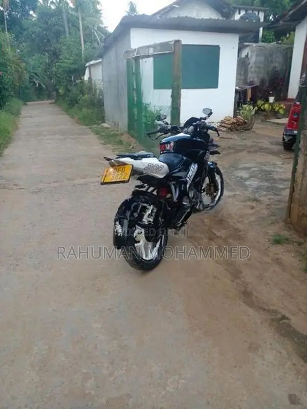 Bajaj Pulsar NS160 2017