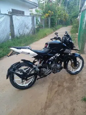 Bajaj Pulsar NS160 2017