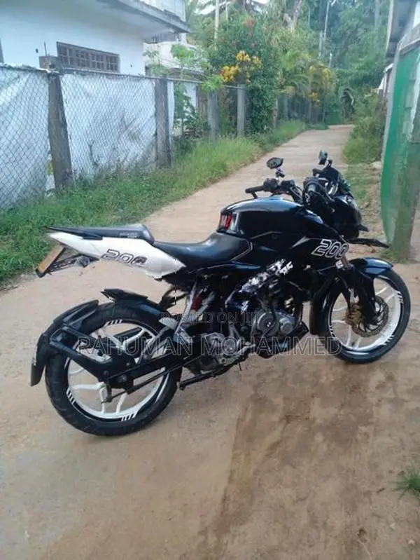 Bajaj Pulsar NS160 2017