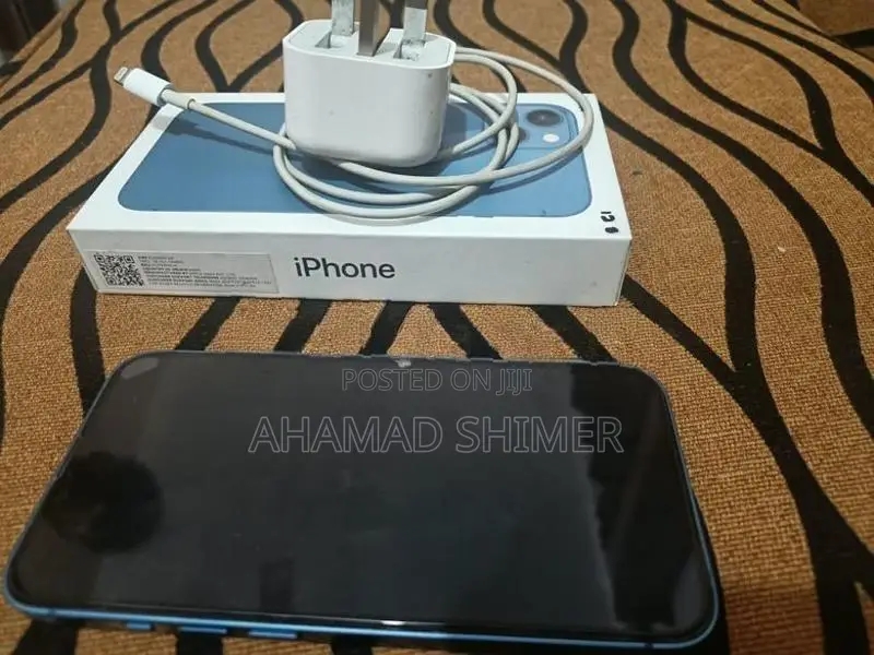 Apple iPhone 13 (Used)
