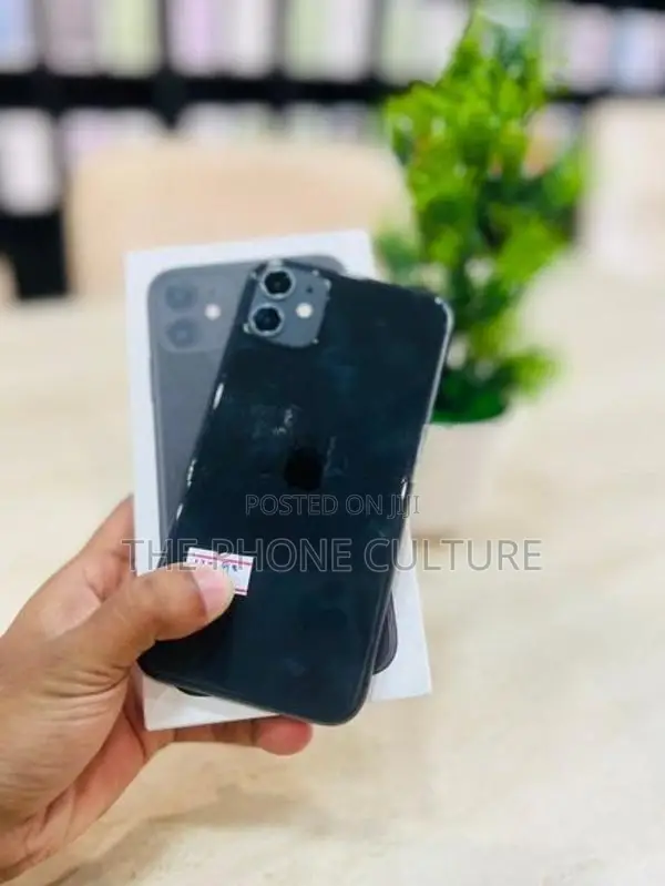 Apple iPhone 11 128GB (Used)
