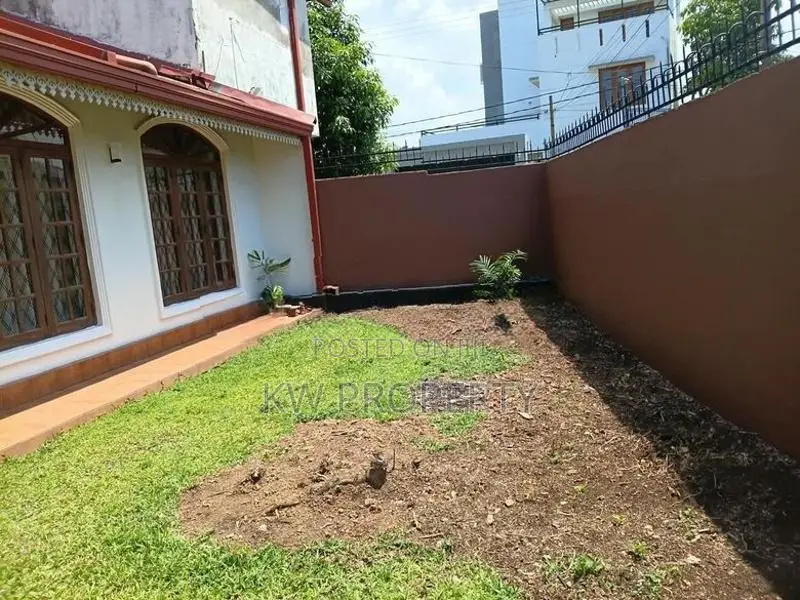Two story house for rent in ratmalana