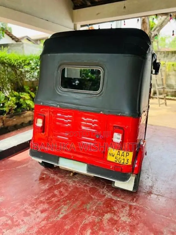 Bajaj RE 2014
