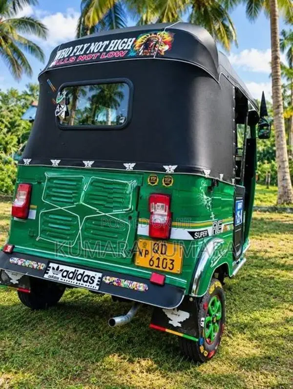 Bajaj RE 2005