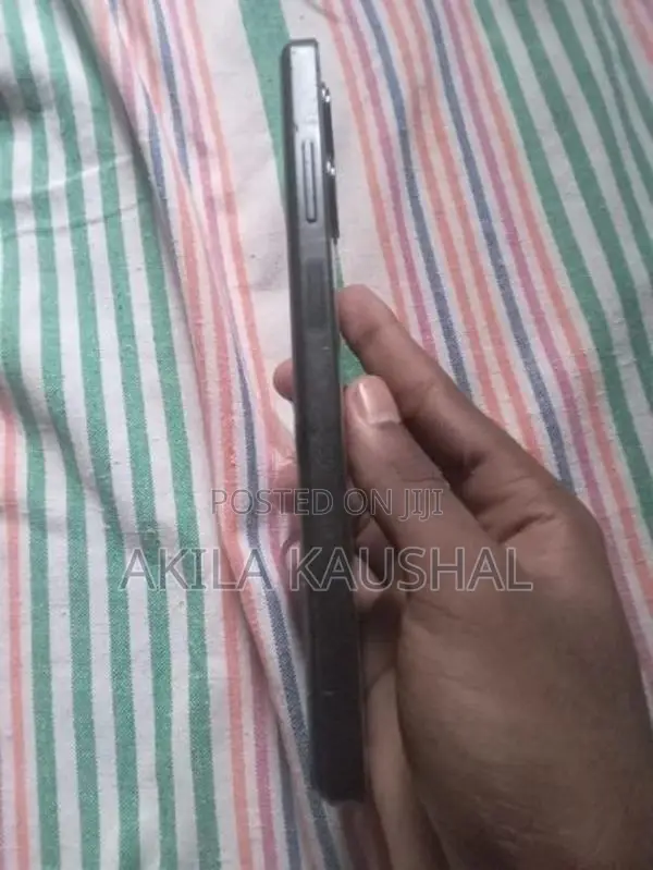Black view Wave 8 (Used)
