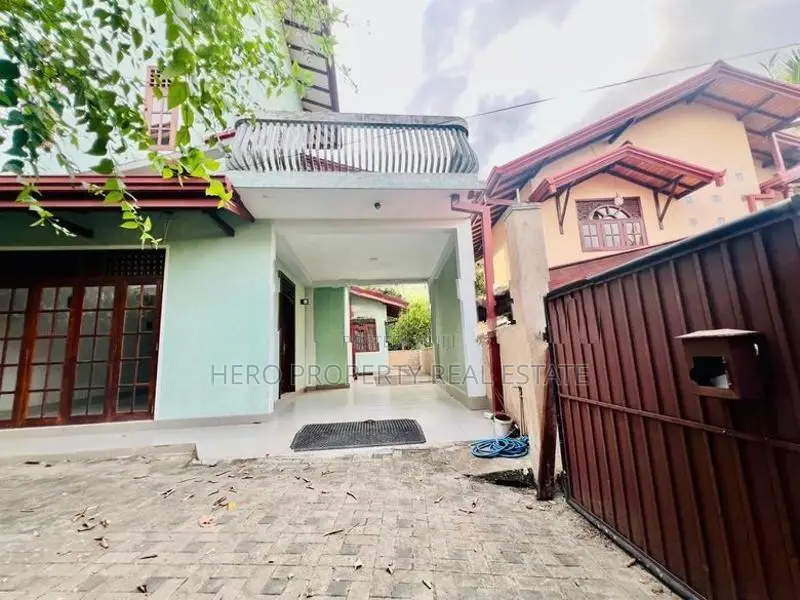 Two story luxury house for rent in kottawa 280 bus road