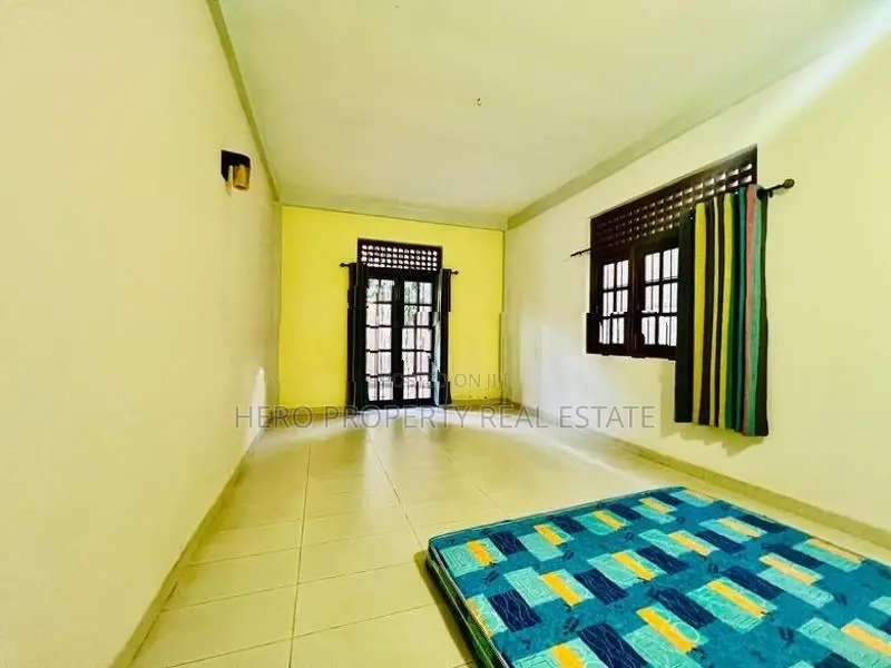 Two story luxury house for rent in kottawa 280 bus road