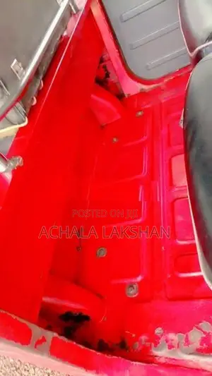 Bajaj RE 2014