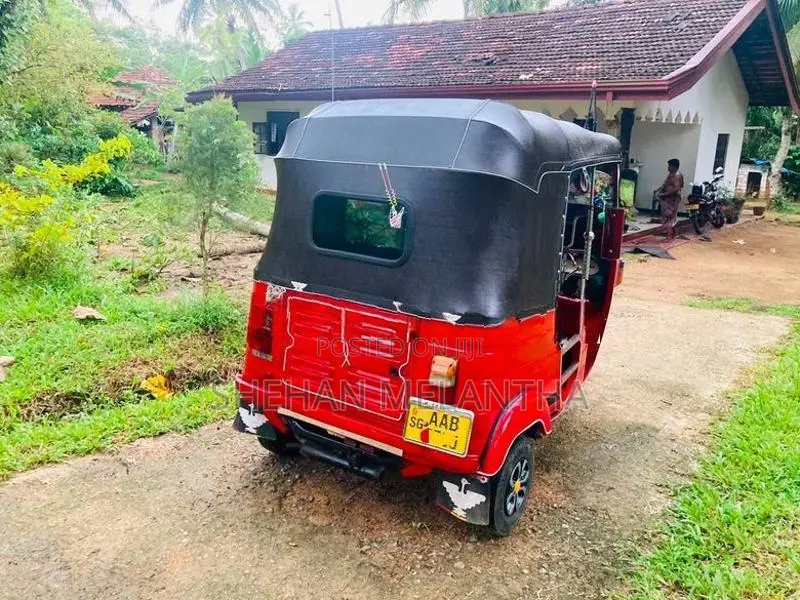 Bajaj RE AAB 2013