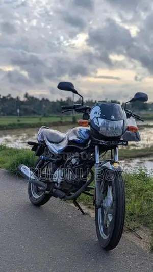Bajaj CT100 2025