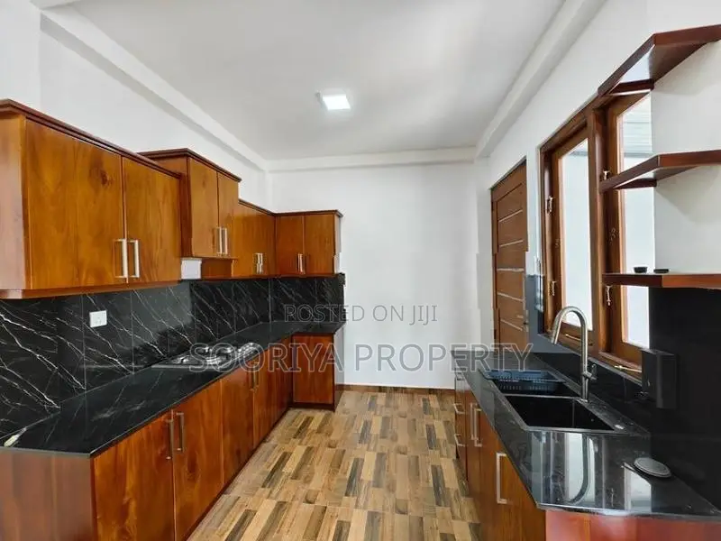 Luxury Brand New House for Sale in Thalawathugoda