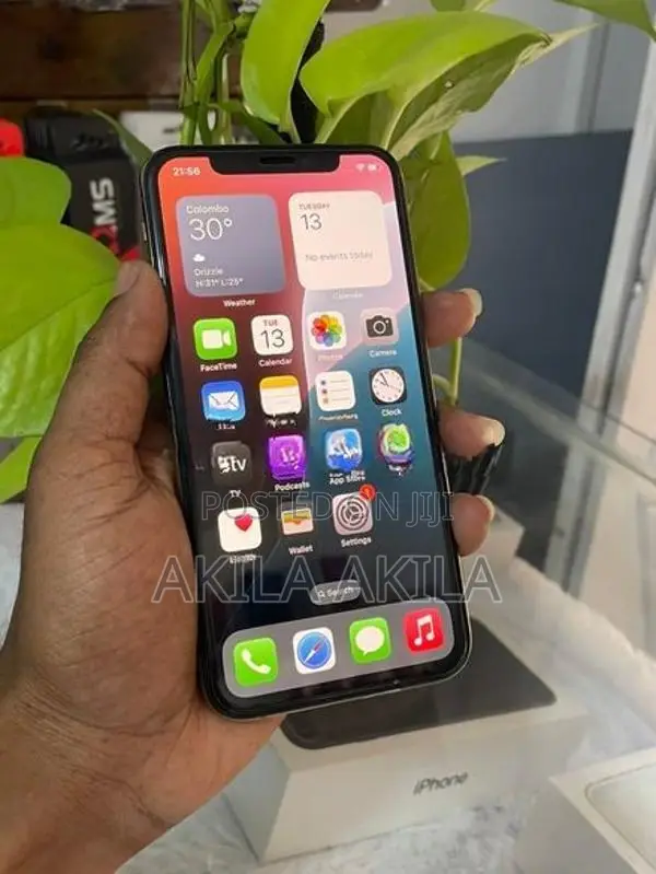 Apple iPhone XS (Used)