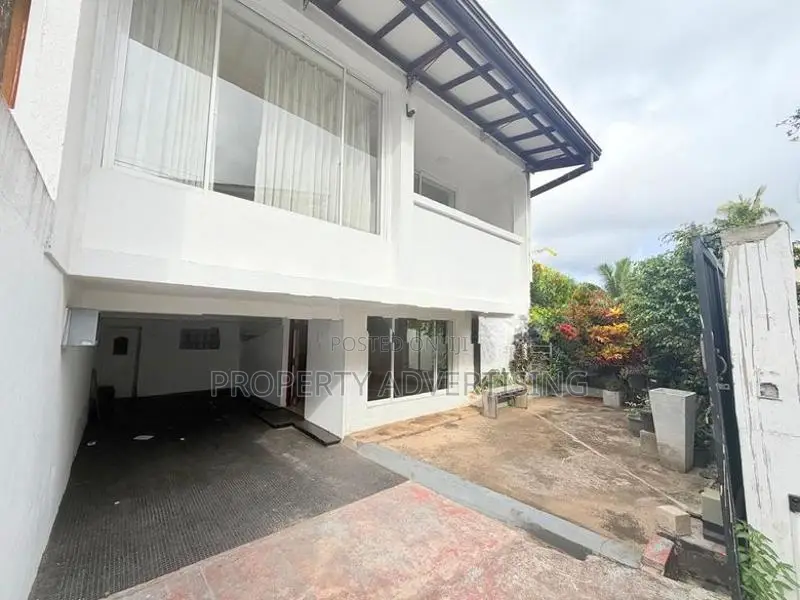 Park Road Colombo 05 land For Sale with old house