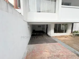 Park Road Colombo 05 land For Sale with old house