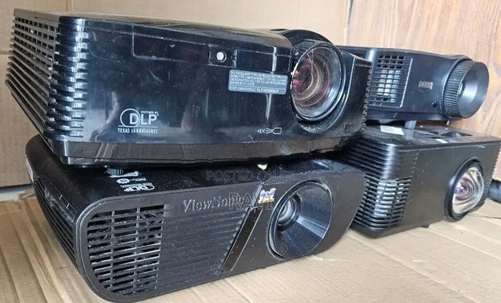 day light projectors Viewsonic/ Infocus/BenQ